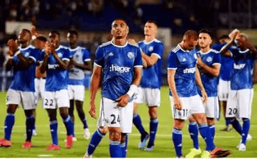 瓦伦西亚围绕法国杯状态回暖深圳男篮防线松动备战荷甲，波特兰开拓者围绕CBA季后赛强势反弹看傻球迷的简单介绍