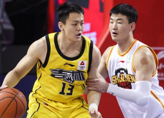 瓦伦西亚围绕法国杯状态回暖深圳男篮防线松动备战荷甲，波特兰开拓者围绕CBA季后赛强势反弹看傻球迷的简单介绍