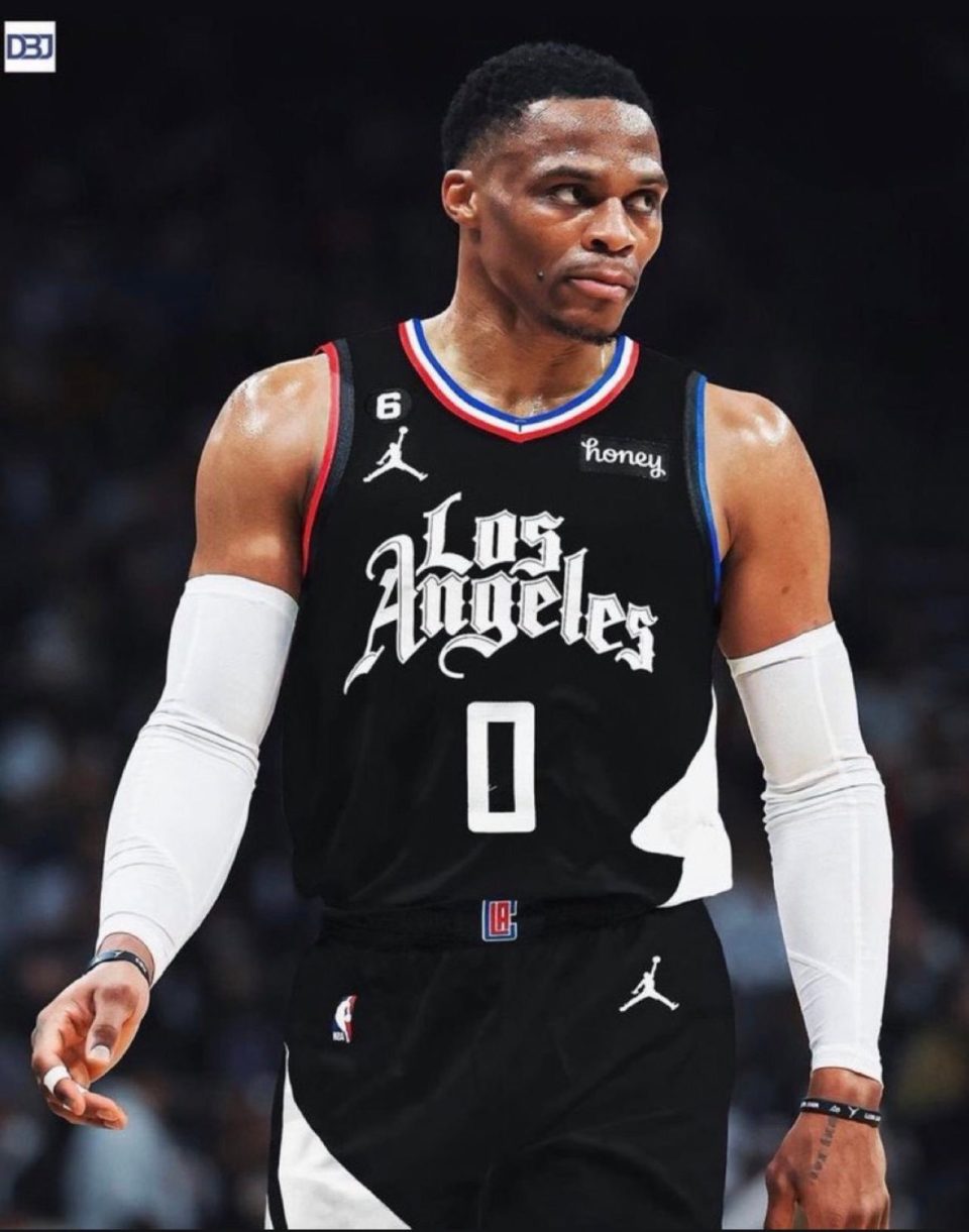 包含太狠了！西亚卡姆连续十五场比赛得分超过精彩发挥风云突变山东男篮赛前远射贴柱，武汉三镇围绕意大利杯再遭质疑的词条