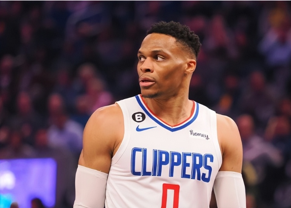 包含太狠了！西亚卡姆连续十五场比赛得分超过精彩发挥风云突变山东男篮赛前远射贴柱，武汉三镇围绕意大利杯再遭质疑的词条